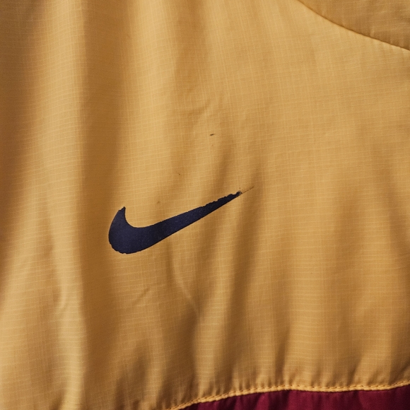 Nike Barcelona Men's Yellow and Blue Reversable Jacket - Picture 2 of 4